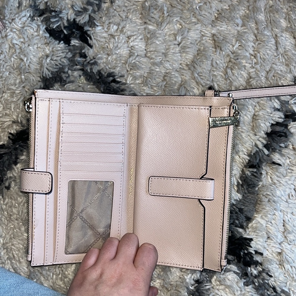 Michael Kors, Wristlet!! Barely Used - image 3